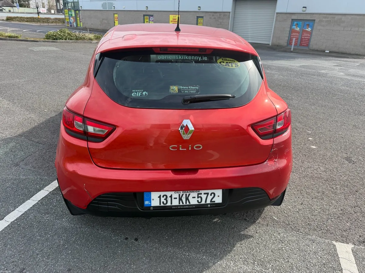RENAULT CLIO - Image 3