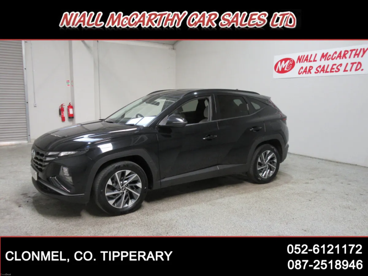 Hyundai Tucson IX35 EXECUTIVE 2WD - LOW MILEAGE & - Image 3