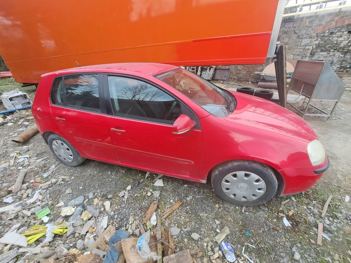 Volkswagen Golf 2005 - Image 1