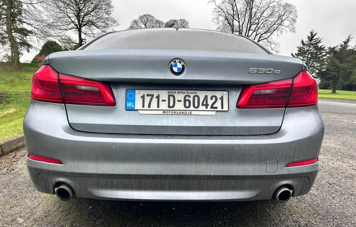 BMW 5-Series 2017 - Image 4