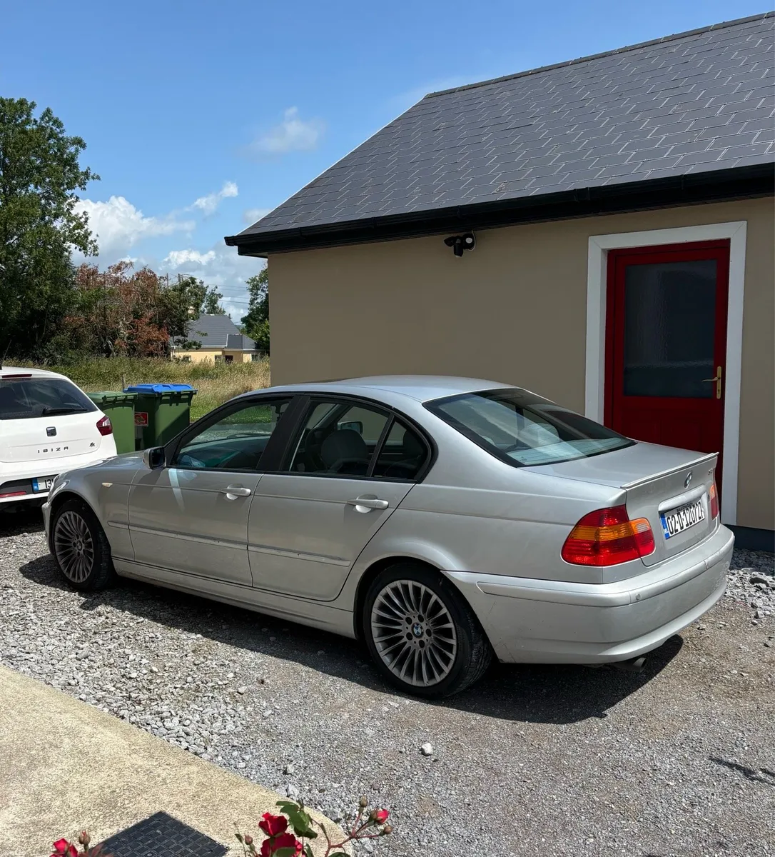 BMW 318i 2002 - Image 4