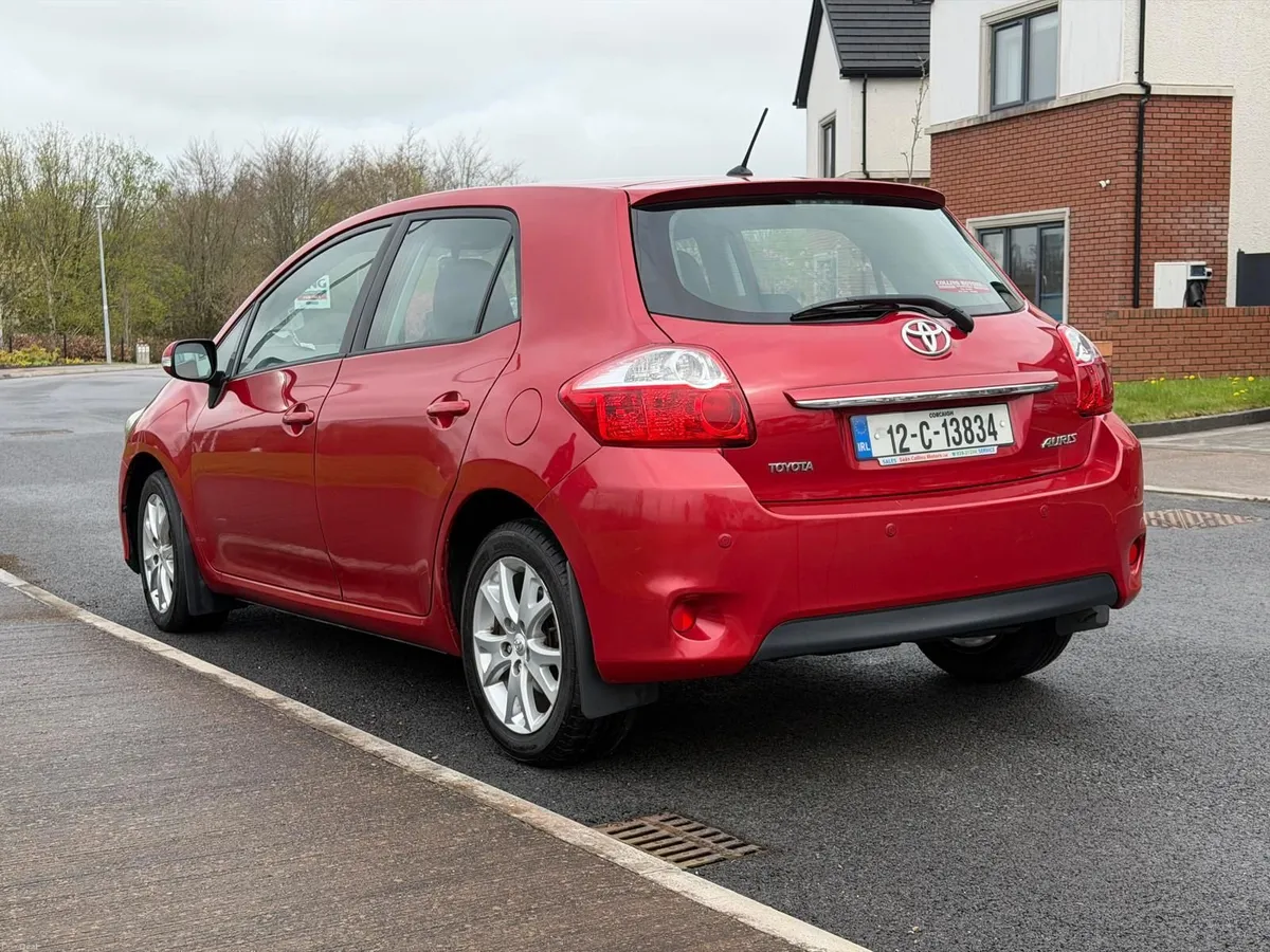 Toyota Auris 2012 - Image 3