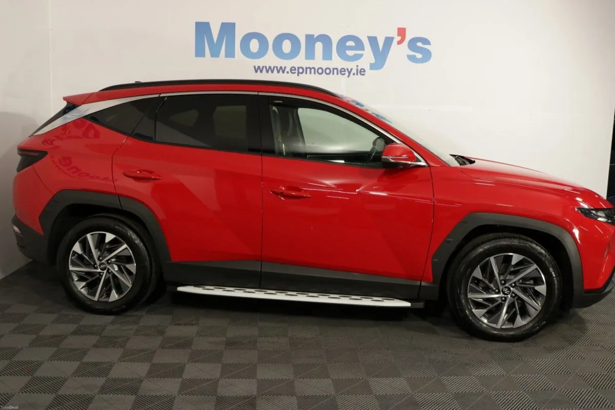 Hyundai Tucson 2WD Executive Plus - Image 3