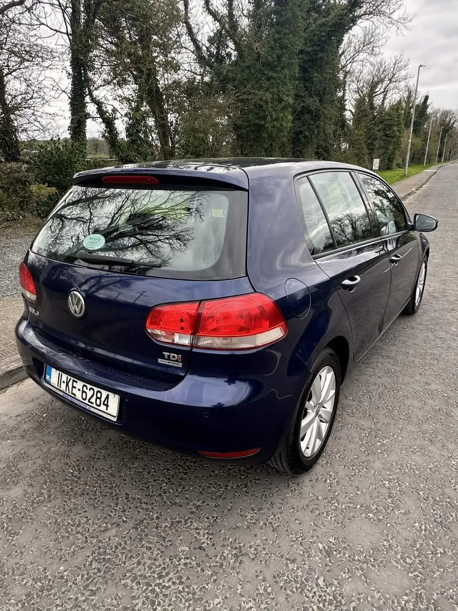 Volkswagen Golf 2011 1.6TDI - Image 4