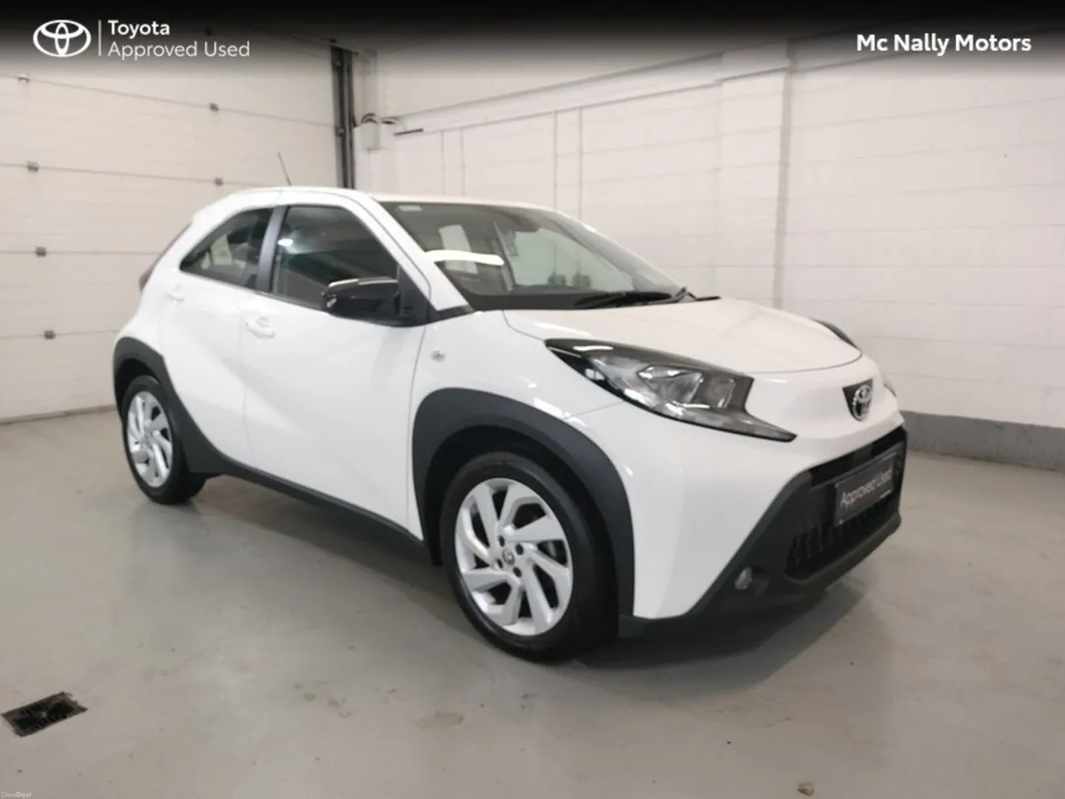 Toyota Aygo X 1.0 PETROL LOW KMS - Image 1