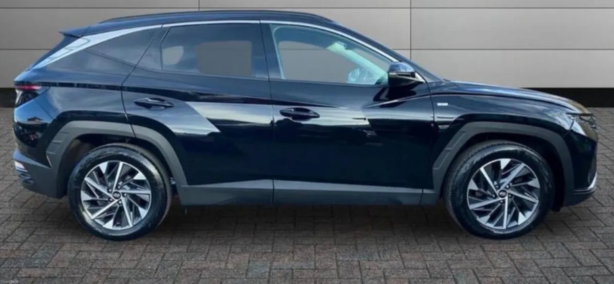 211 Hyundai Tucson 1.6 HYBRID.AUTOMATIC - Image 3