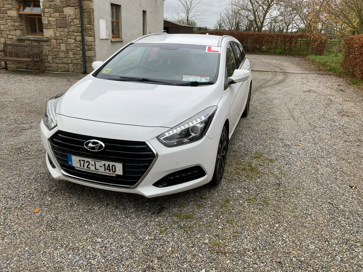 Hyundai I40 Estate Executive Plus - Image 3