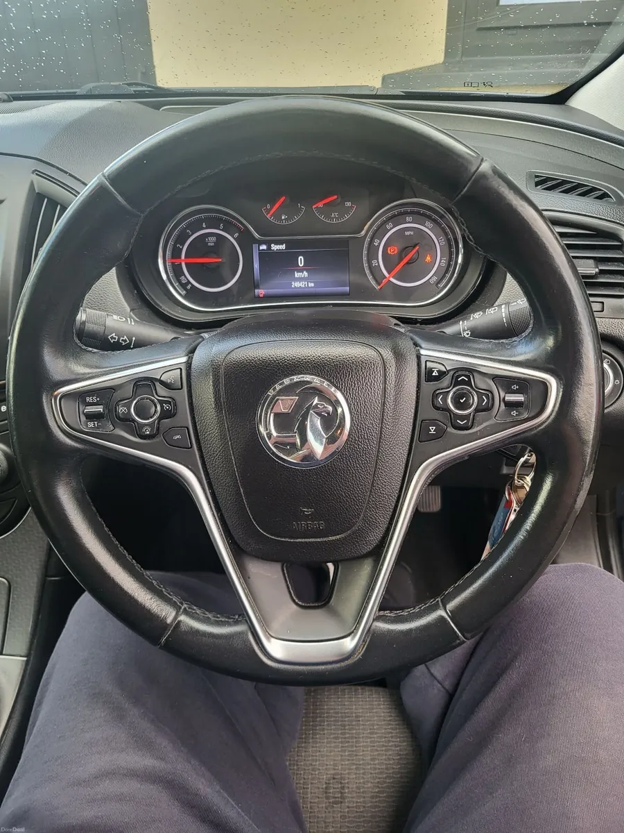 Vauxhall Insignia 2014 - Image 2