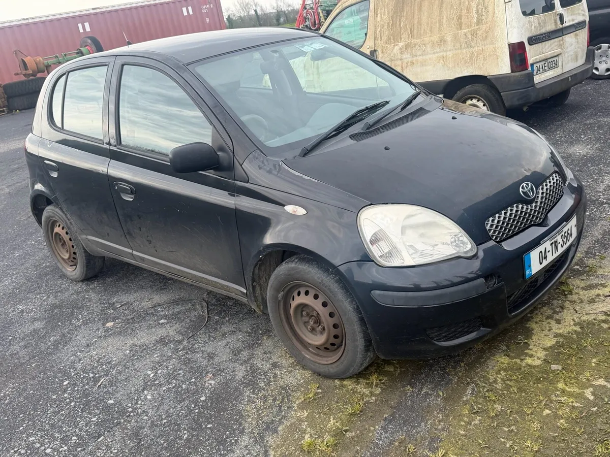 Toyota Yaris 2004 - Image 1