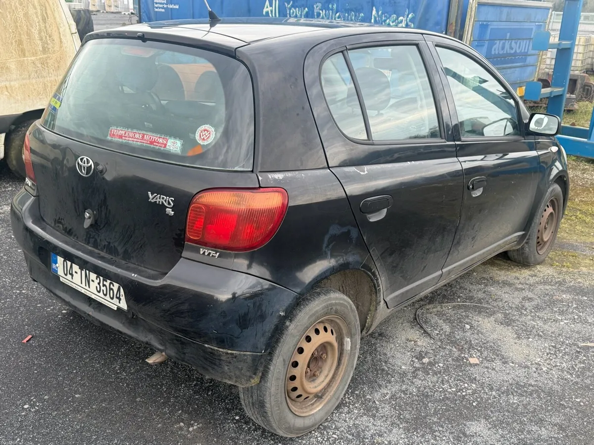 Toyota Yaris 2004 - Image 3