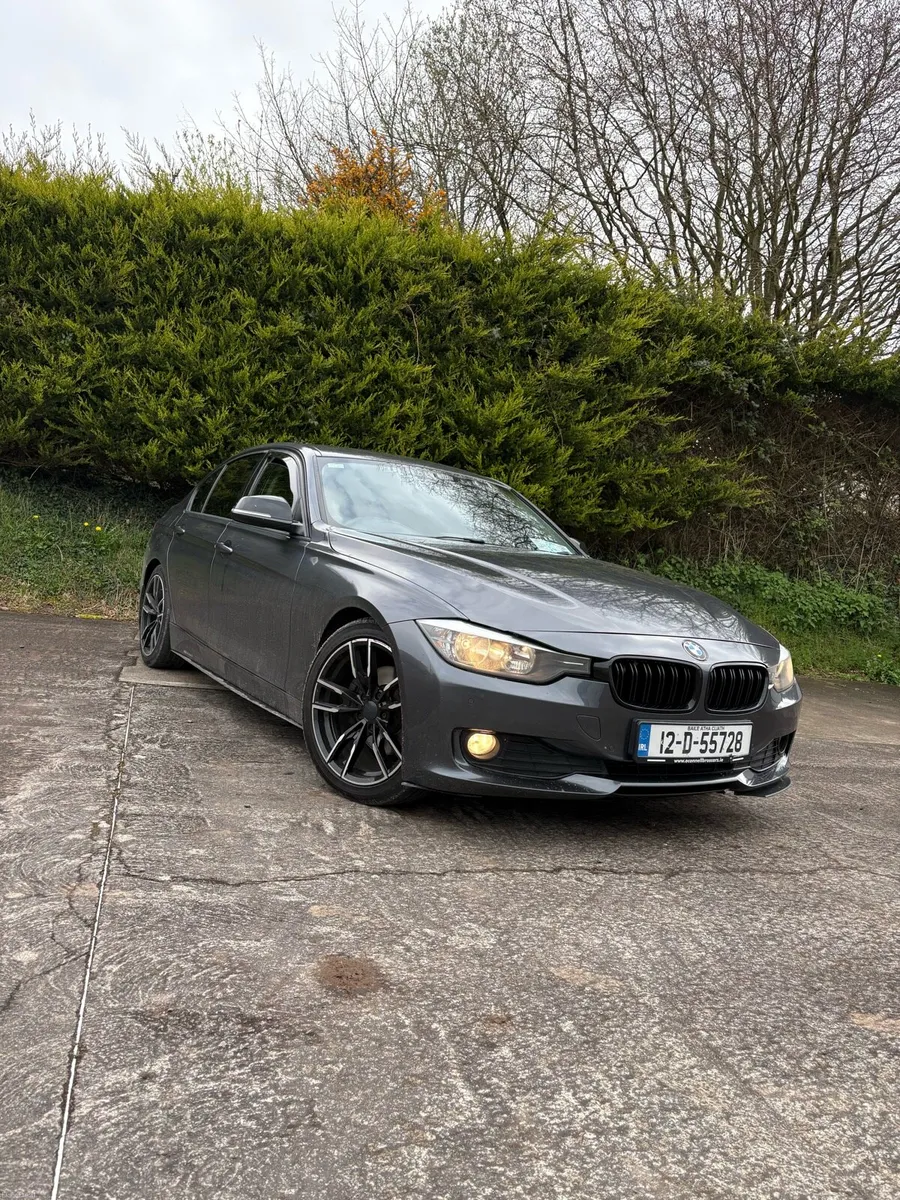 BMW 320D - Image 1
