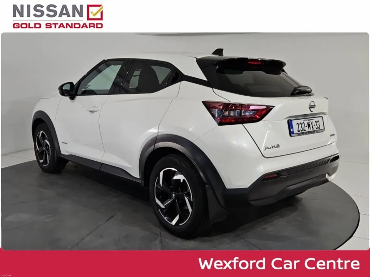 Nissan Juke 1.6 SV PREMIUM HYBRID Auto - Image 4