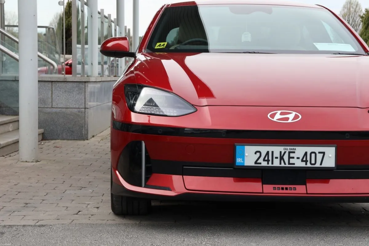 Hyundai IONIQ 6 Ioniq 6 Signature 53kWH - Image 3