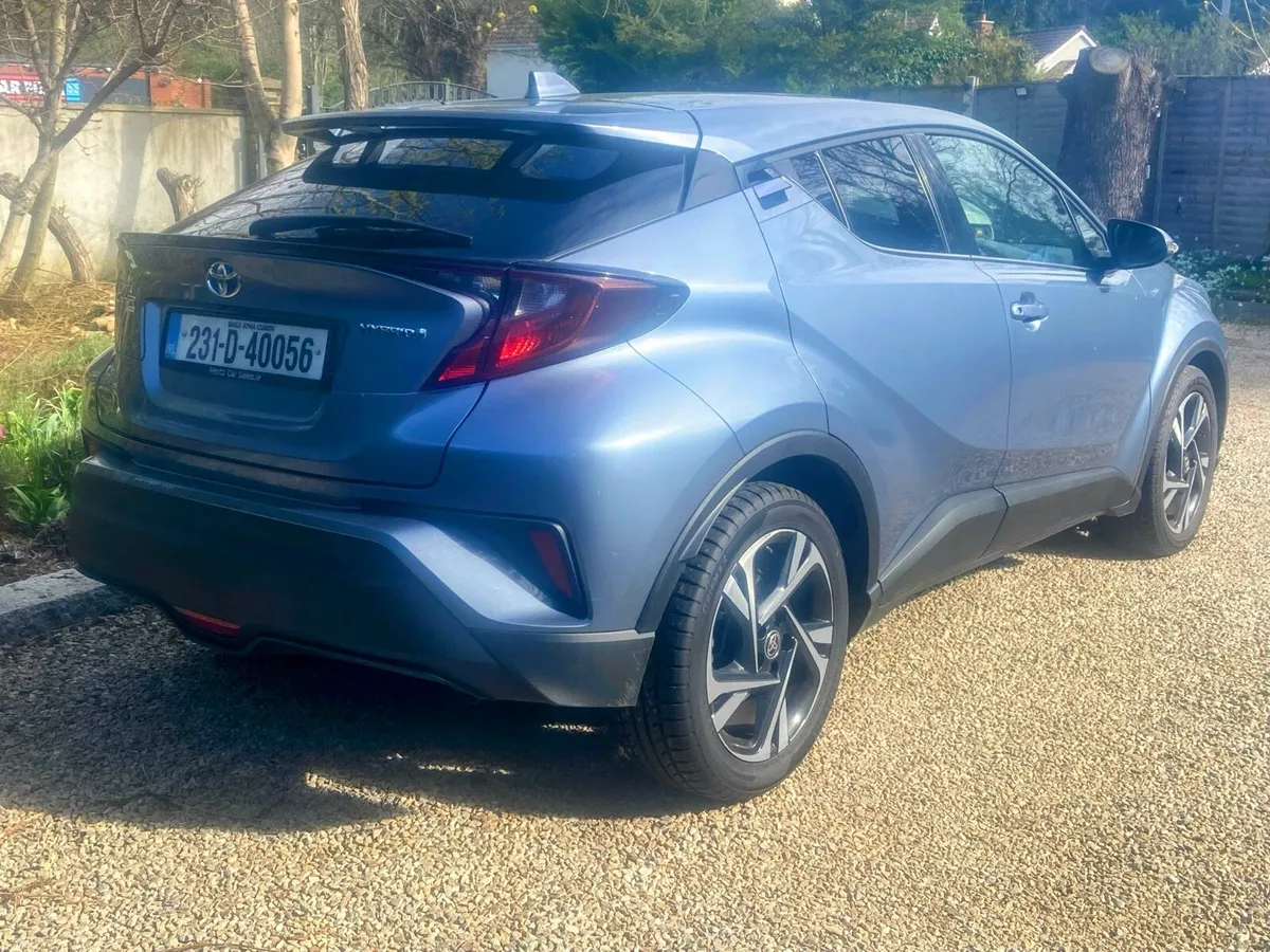 Toyota CHR Hybrid - Image 2