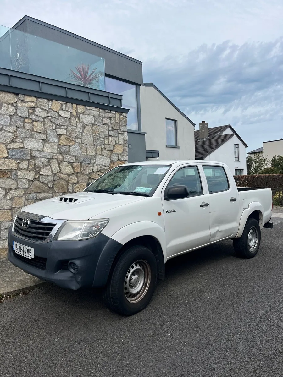 Toyota Hilux - Image 2