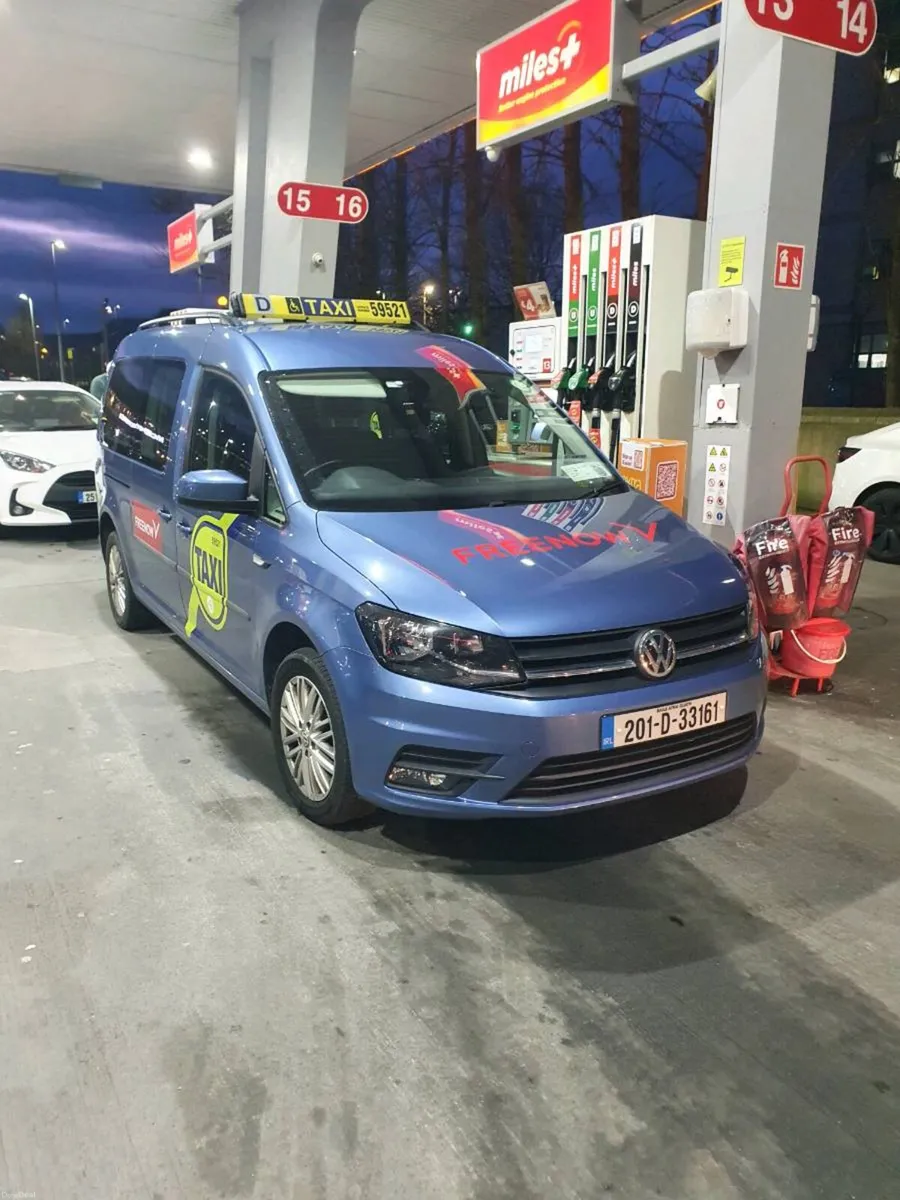 Volkswagen Caddy Taxi dsg automatic - Image 1