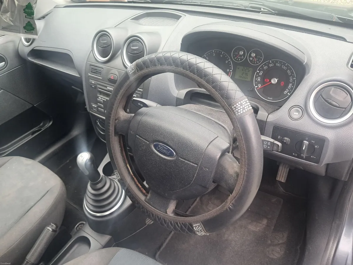 Ford Fiesta 2006 - Image 2