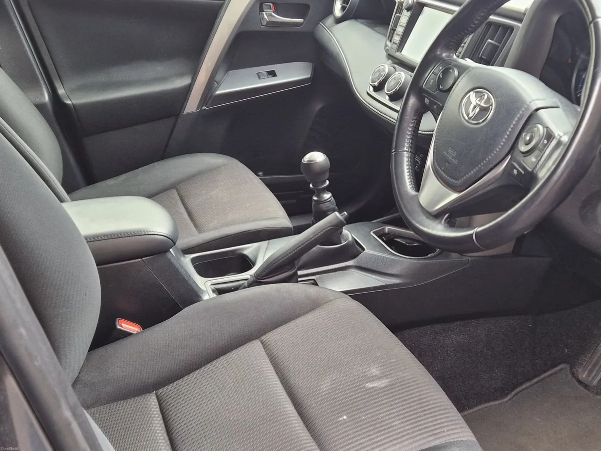 Toyota RAV4 2017 - Image 3