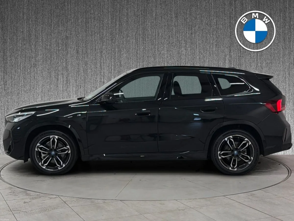 BMW iX1 xDrive30e M Sport - Image 4