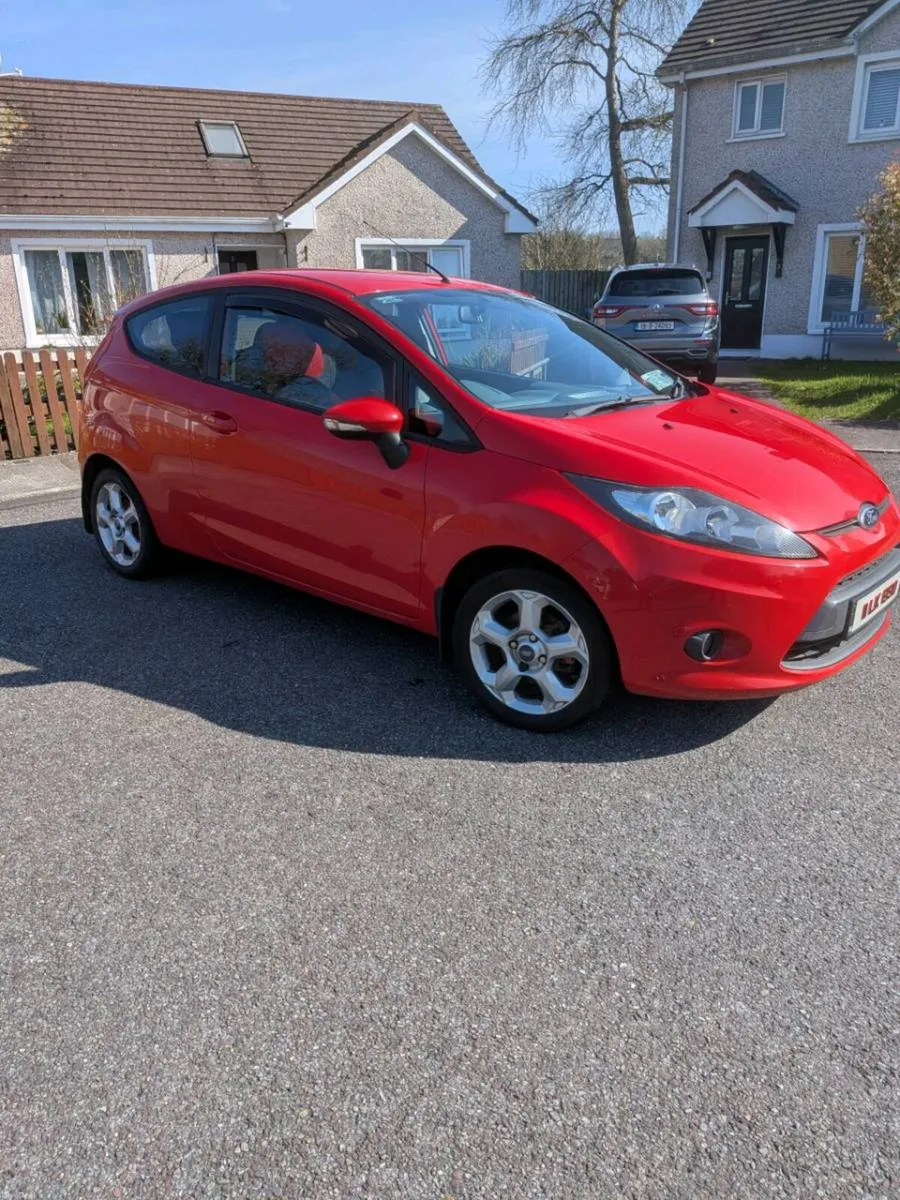2011 Ford Fiesta - Image 3
