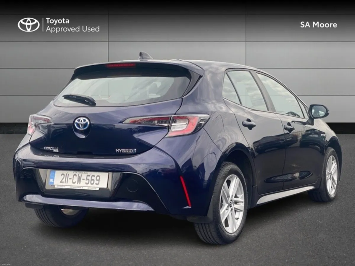 Toyota Corolla HYBRID LUNA HATCHBACK - Image 2