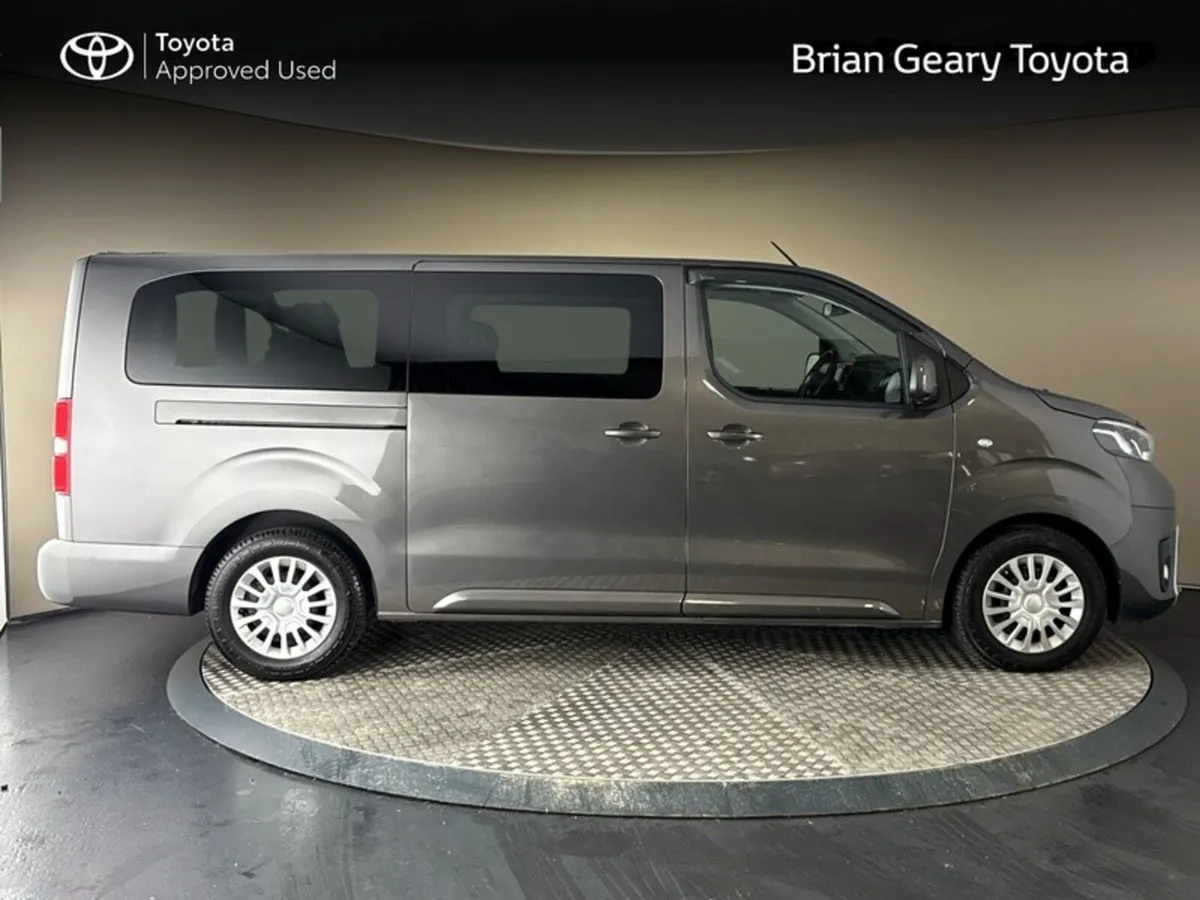 Toyota Proace PROACE VERSO SHUTTLE LWB - Image 3
