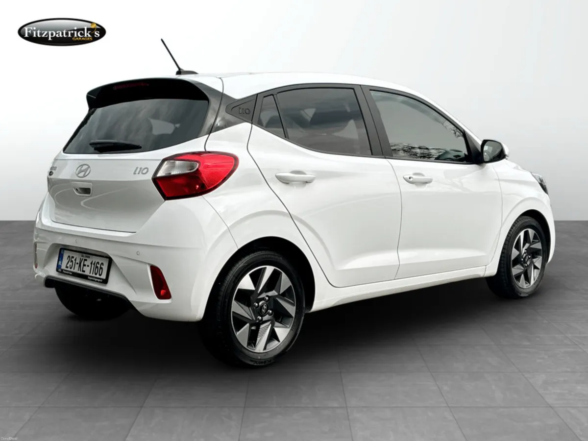Hyundai i10 Deluxe Plus 1.0 Petrol + €500 Voucher! - Image 3