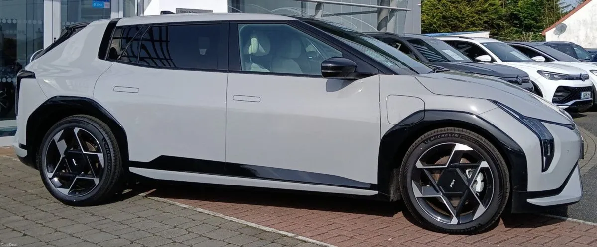Kia EV4 GT-Line - Long Range **REAR VIEW CAMERA, A - Image 2