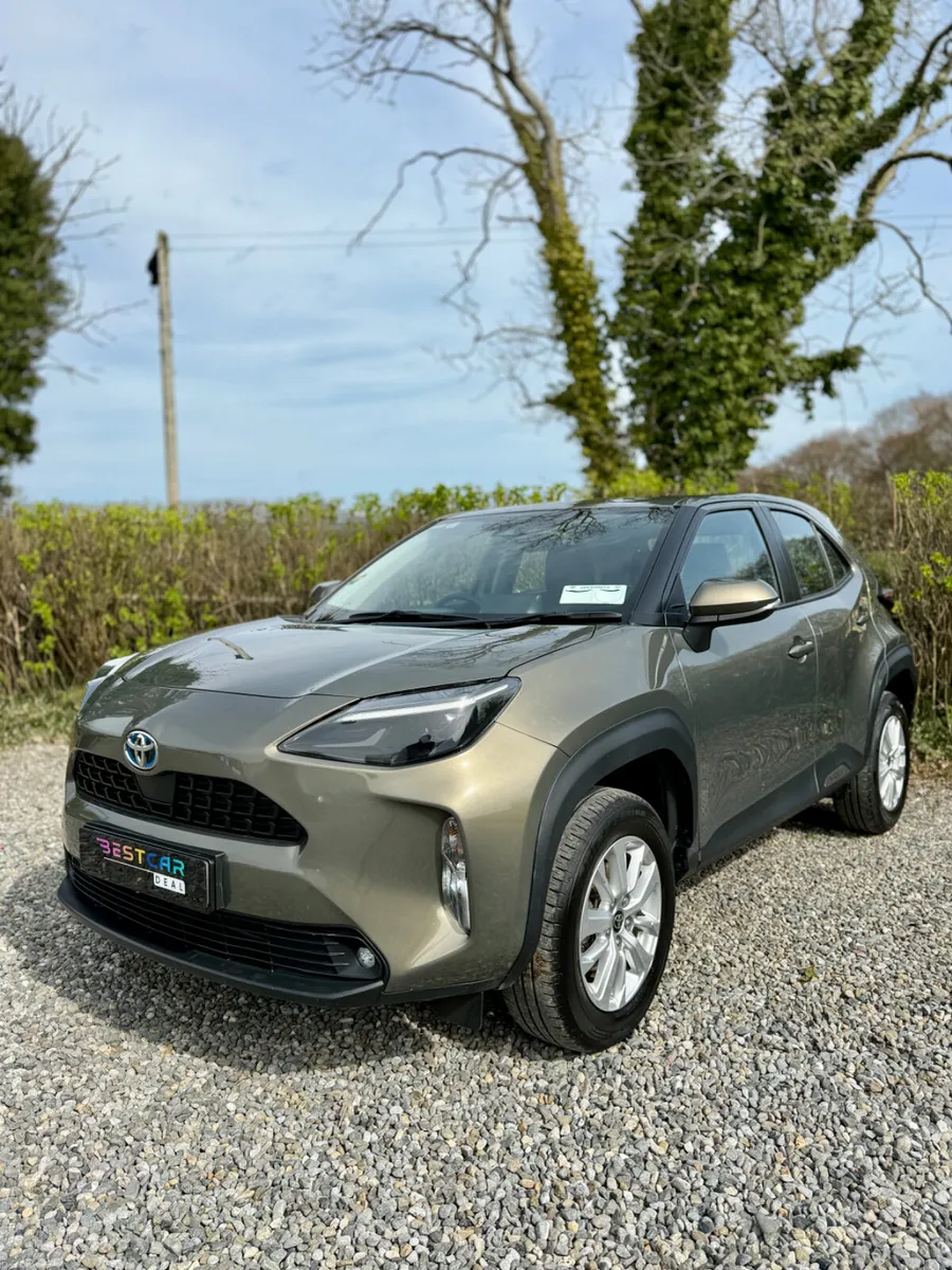 2023 Toyota Yaris Cross 1.5 Hybrid Luna Automatic - Image 6