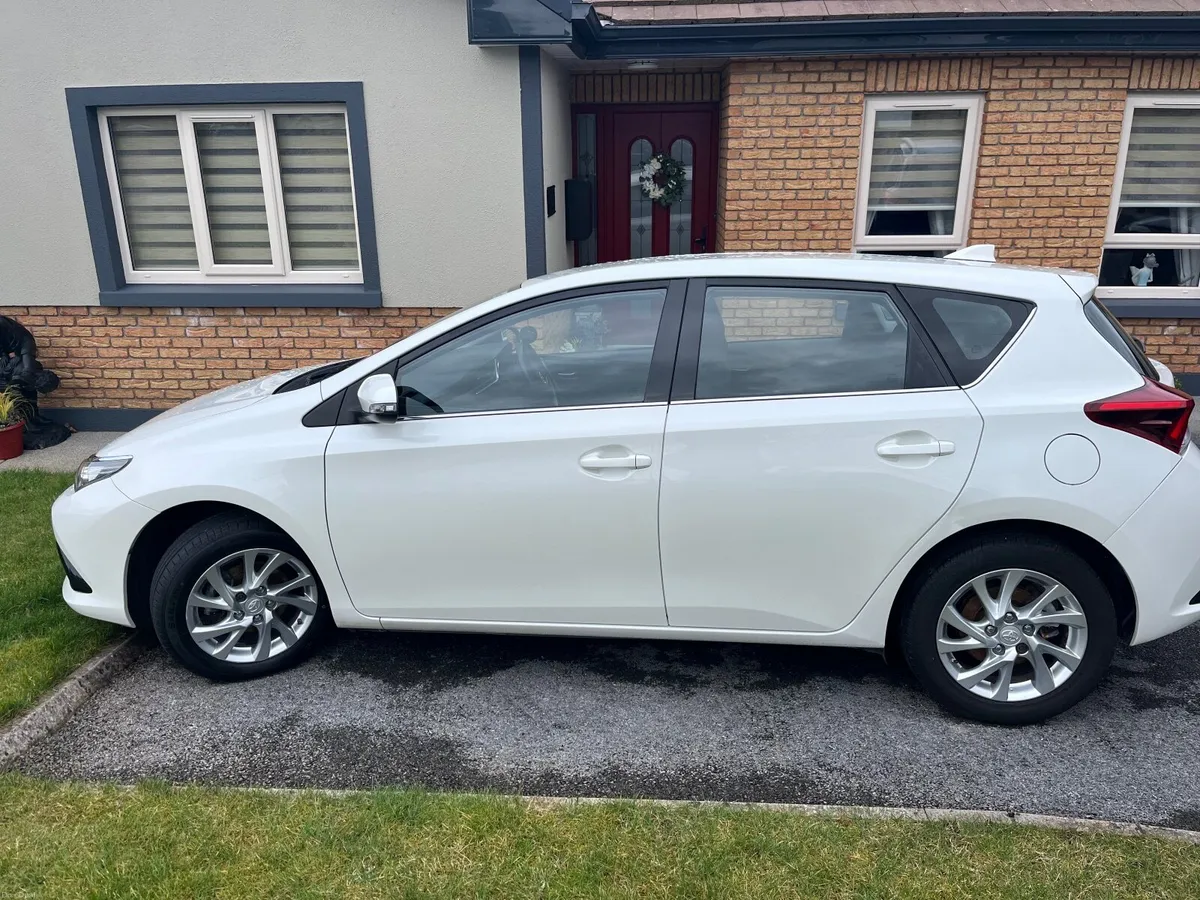 Toyota Auris 2016 - Image 1