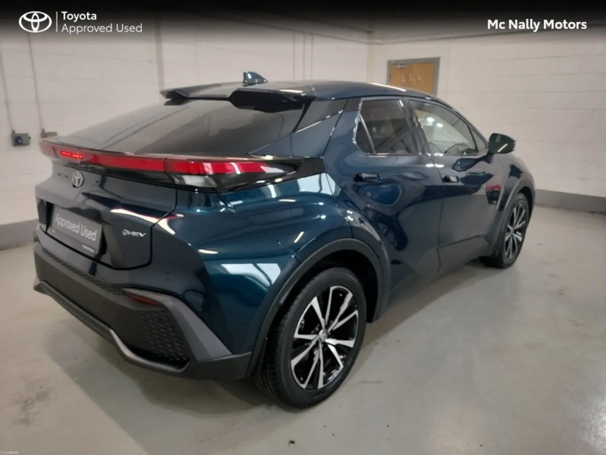 Toyota C-HR HYBRID SPORT - Image 3