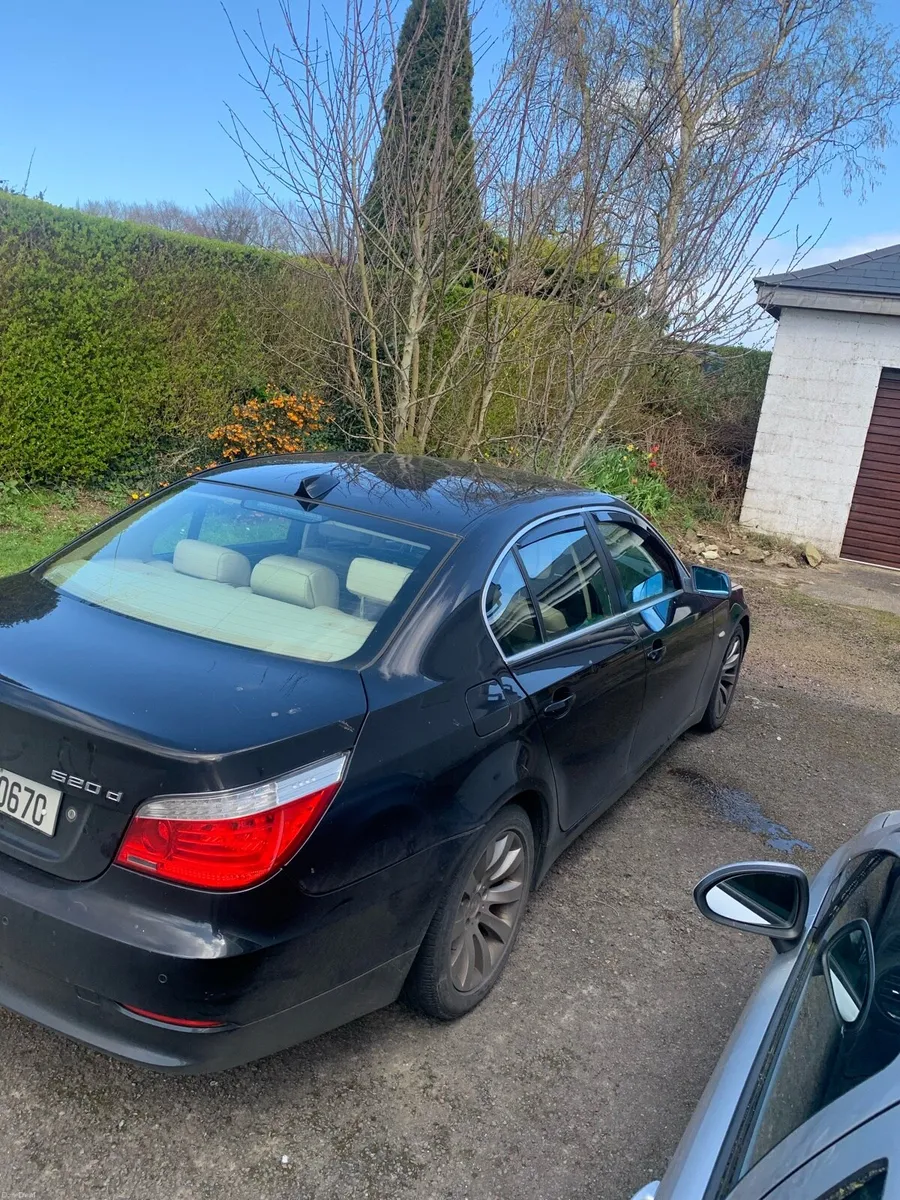 Black BMW 250 - Image 3