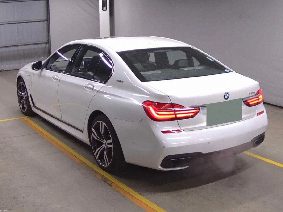 BMW 740E MSPORT 2.0 PETROL HYBRID AUTO 2017 - Image 2