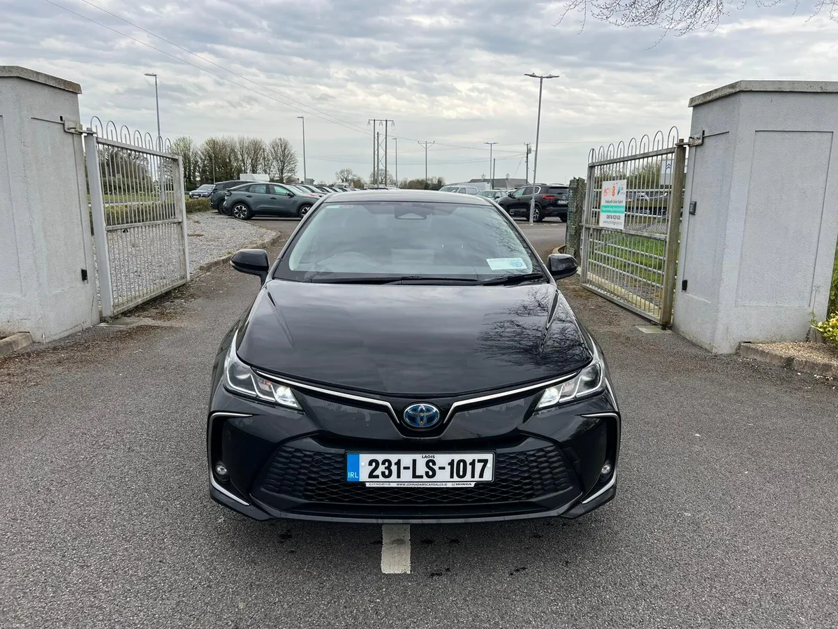Toyota Corolla Sol Saloon 2023 - Image 2