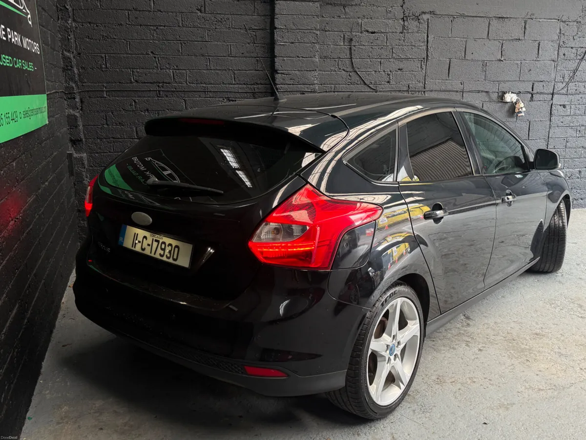 Ford Focus 2011 - Image 4