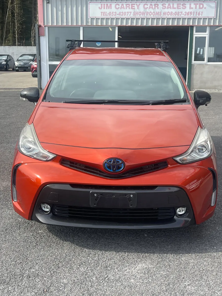 Toyota Prius Alpha 2014-2 - Image 2