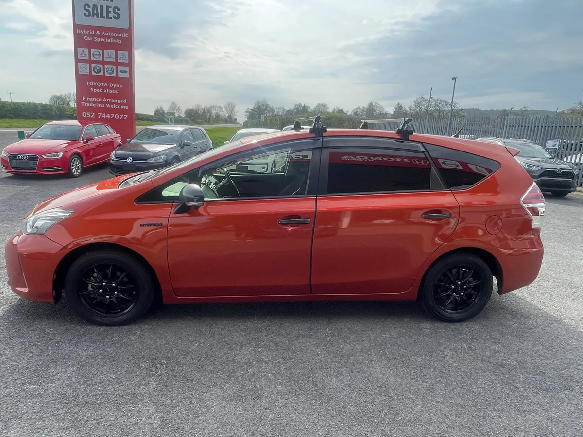 Toyota Prius Alpha 2014-2 - Image 4