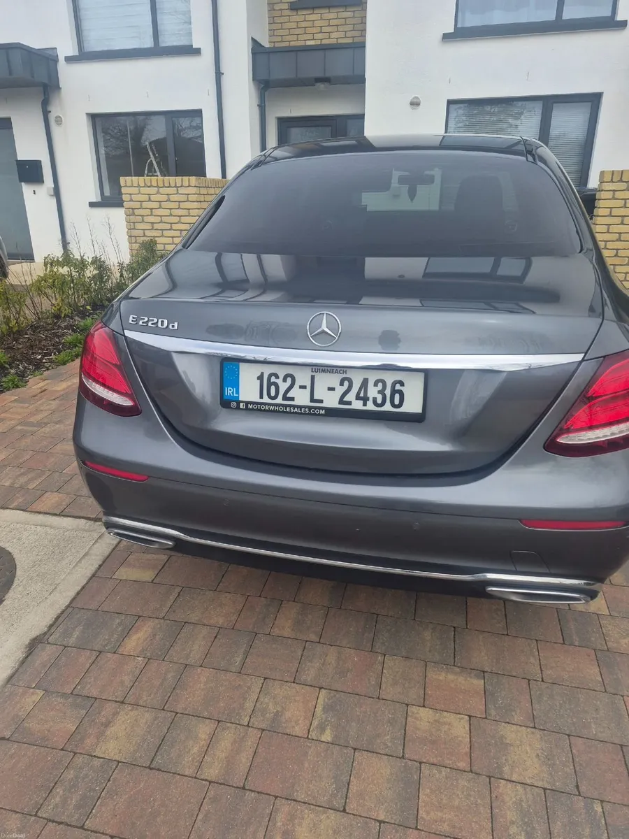 Mercedes-Benz E-Class 2016 - Image 4