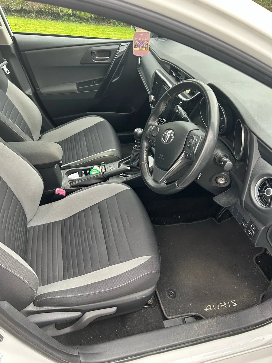 Toyota Auris Luna 171 - Image 4