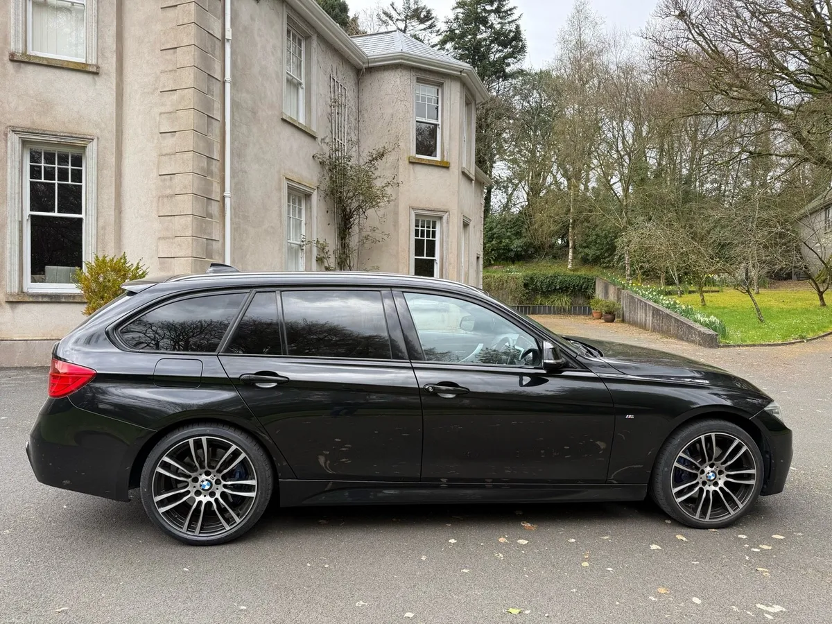 BMW 320d M Sport X-drive Touring - Image 4