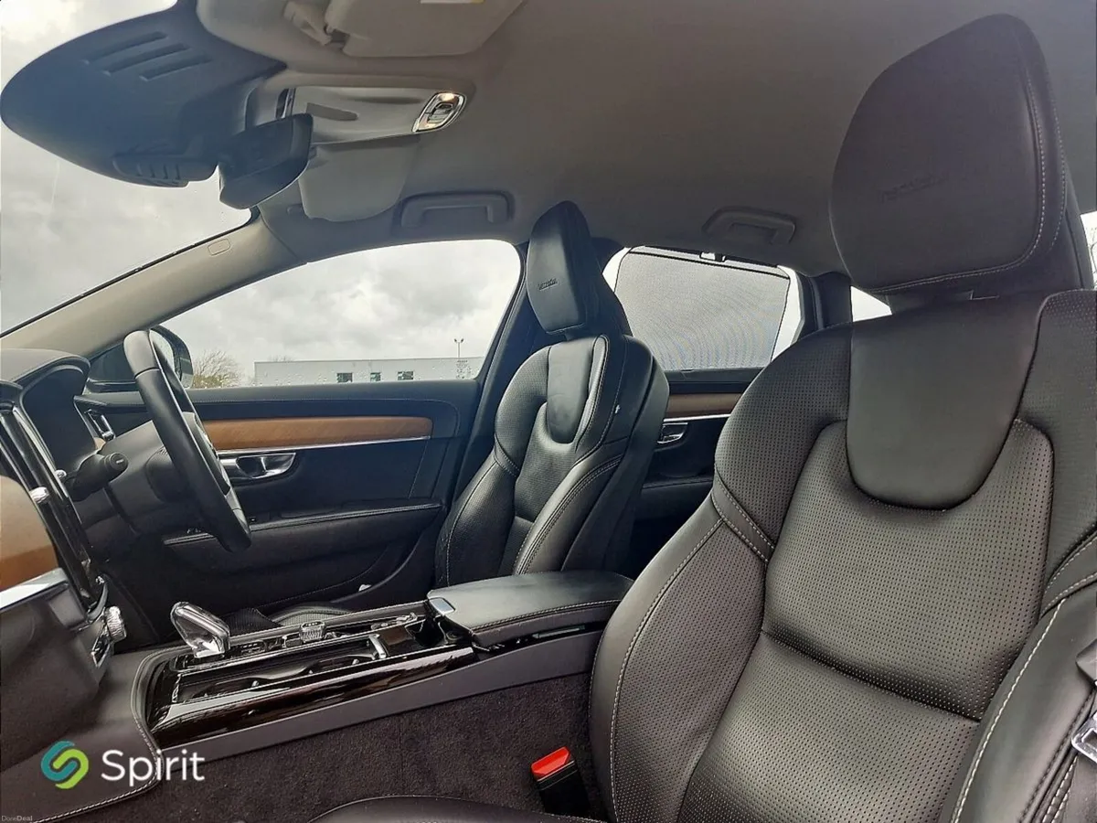 Volvo S90 T8 Plug In Hybrid, AWD Inscription Plus, - Image 4