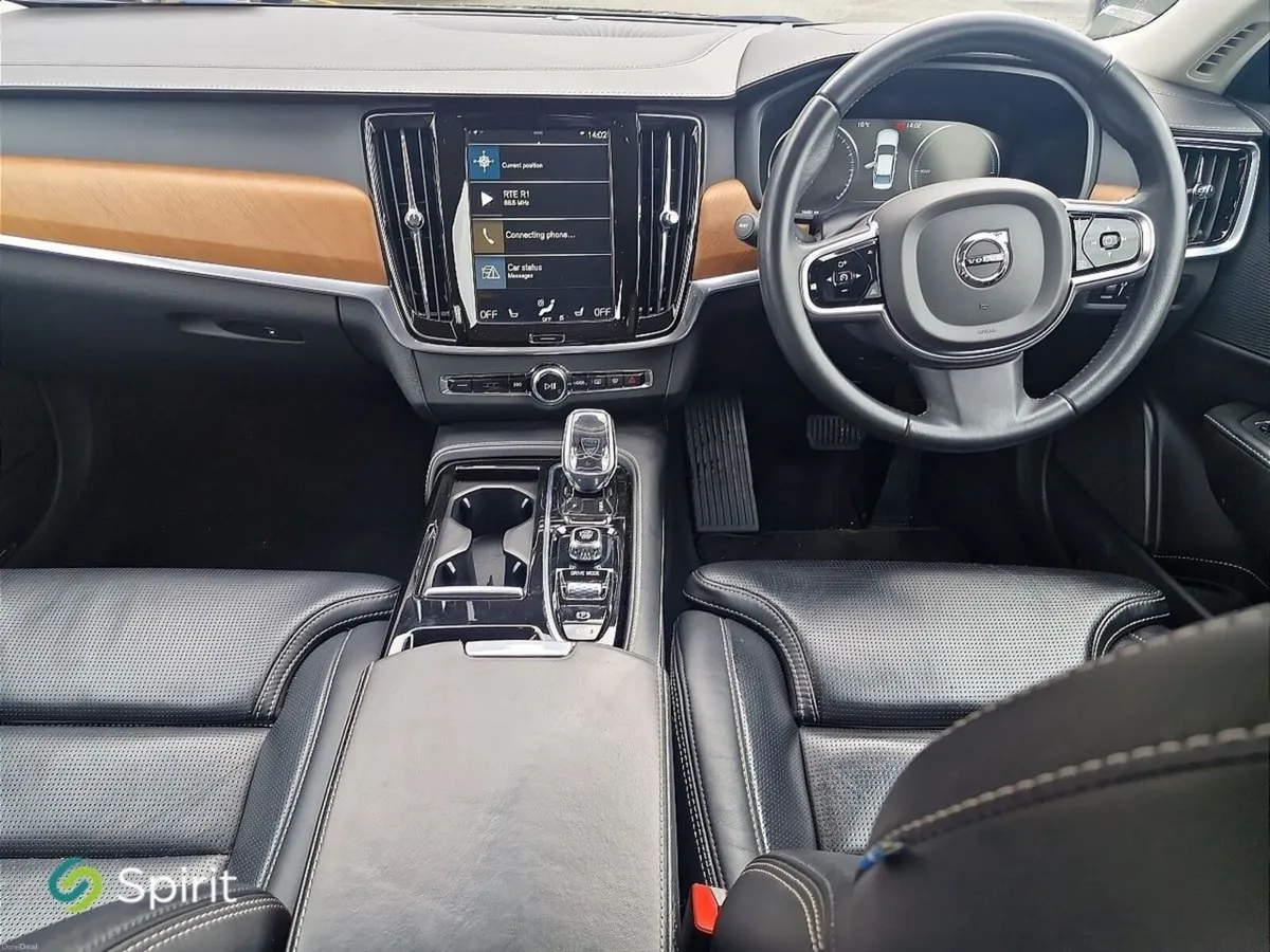 Volvo S90 T8 Inscription Plus Plug In Hybrid - Image 4