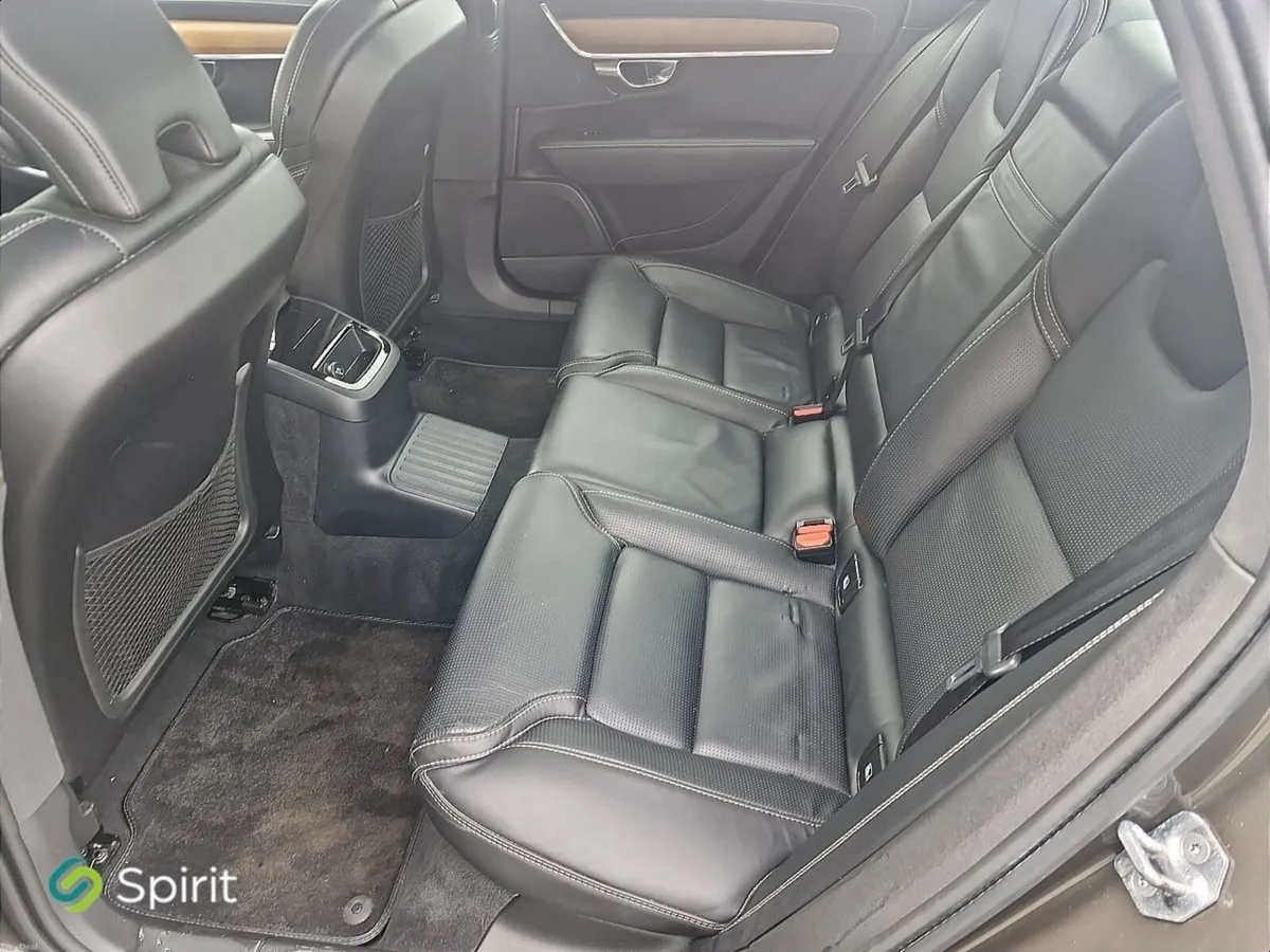Volvo S90 T8 Inscription Plus Plug In Hybrid - Image 5