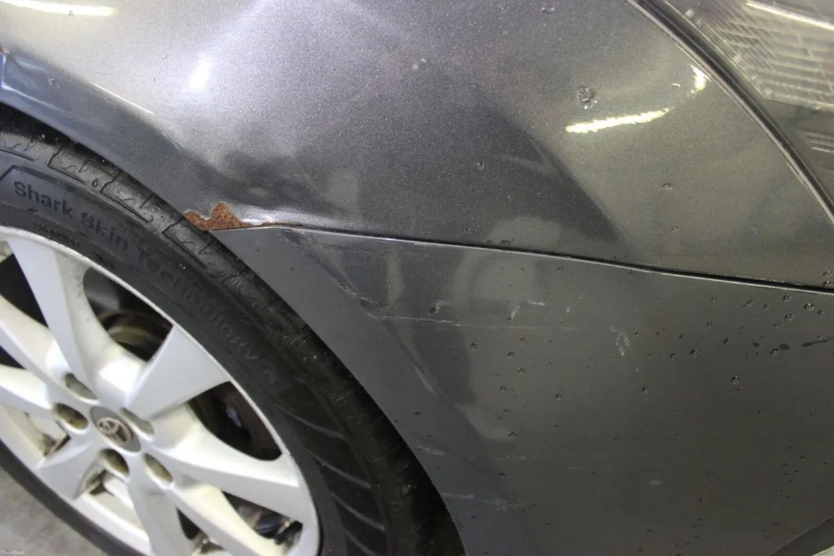 Toyota Avensis 2.0 D-4D 125 BHP Aura Tourer -TENDE - Image 2