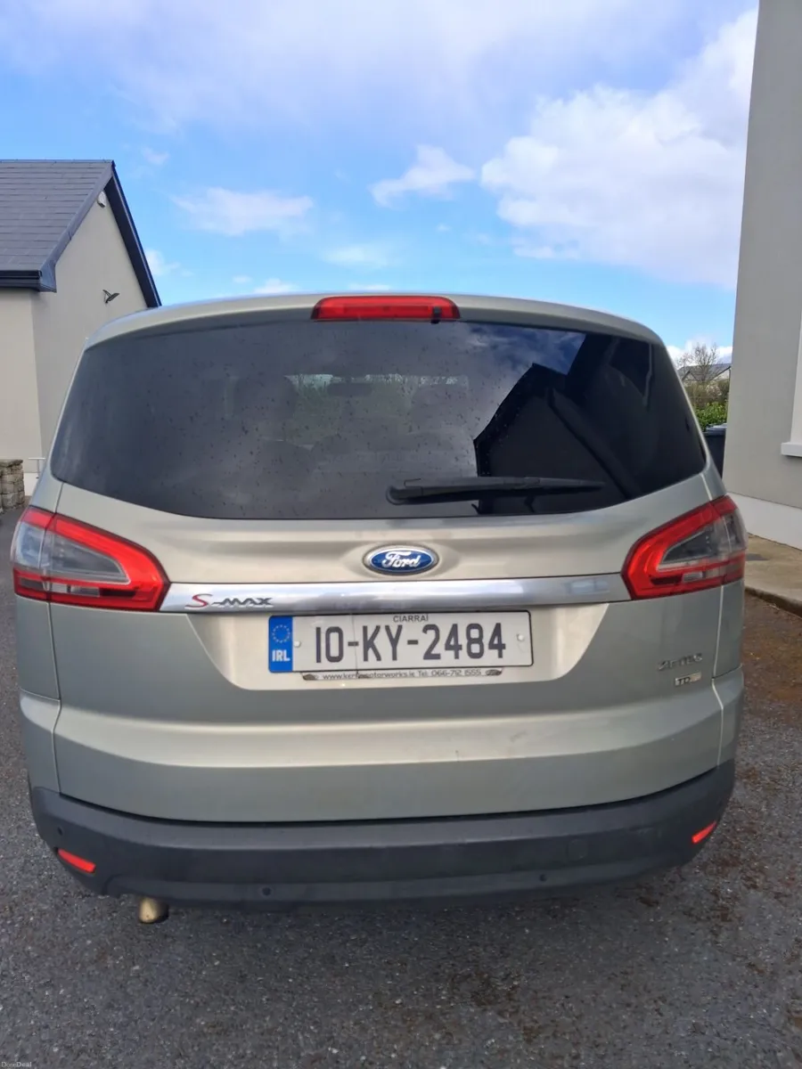 Ford S-Max 2010 - Image 2