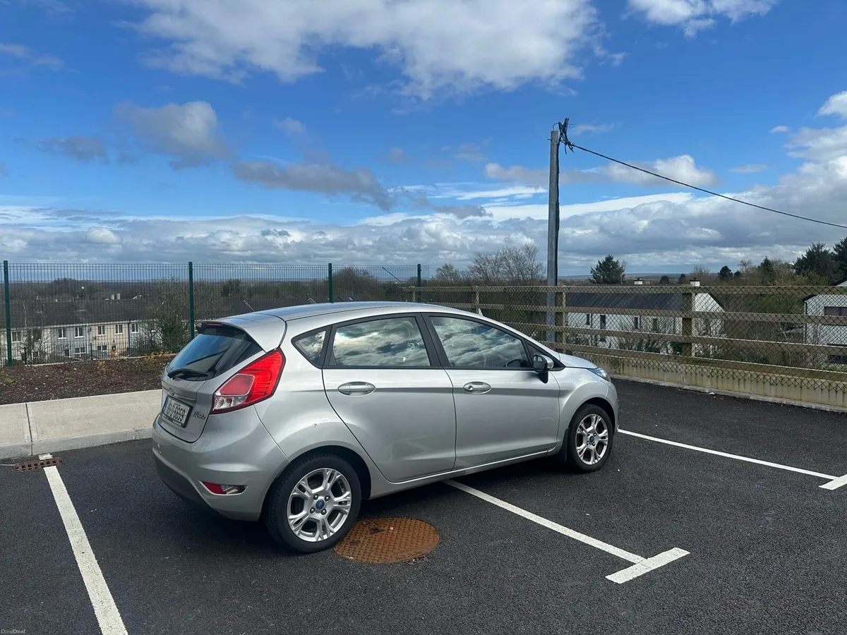 Ford Fiesta Zetec - Image 3