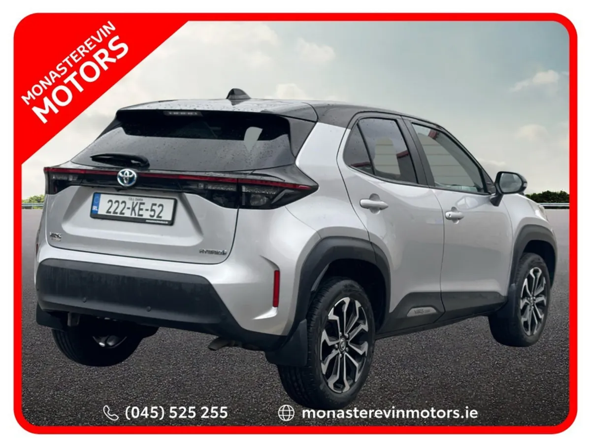 Toyota Yaris CR CROSS LUNA SPORT 4DR AUTO - Image 2