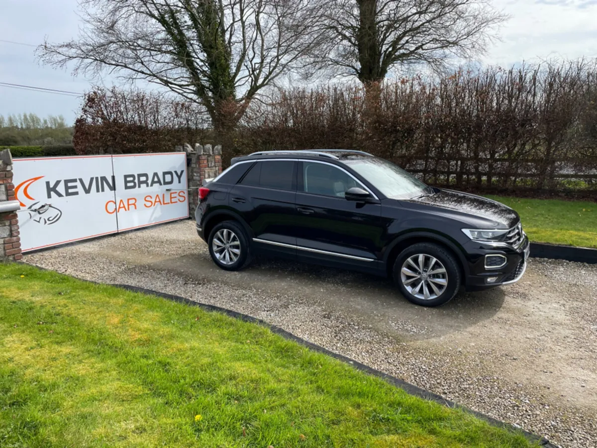 Volkswagen T-Roc 2.0 TDI SPORT 150 BHP DSG - Image 1