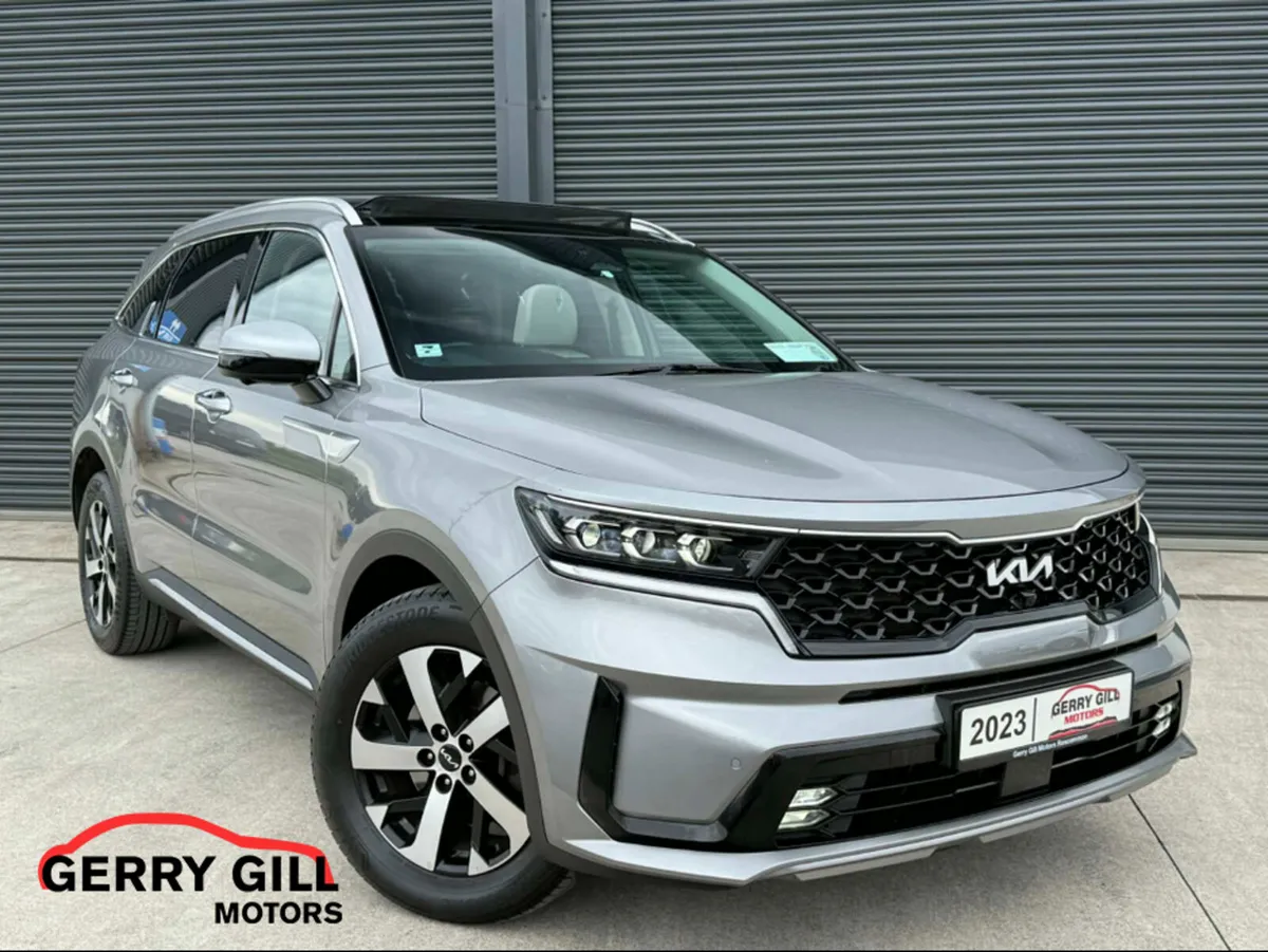 Kia Sorento K4 5DR AUTO ** HUGE SPEC 7 SEATER ** - Image 1