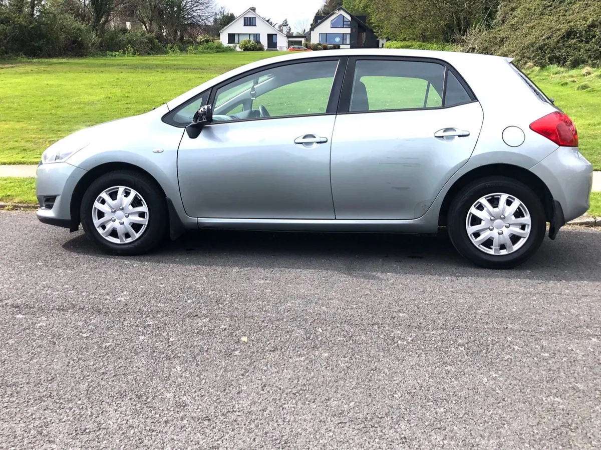 TOYOTA AURIS 1.4 PETROL - Image 3
